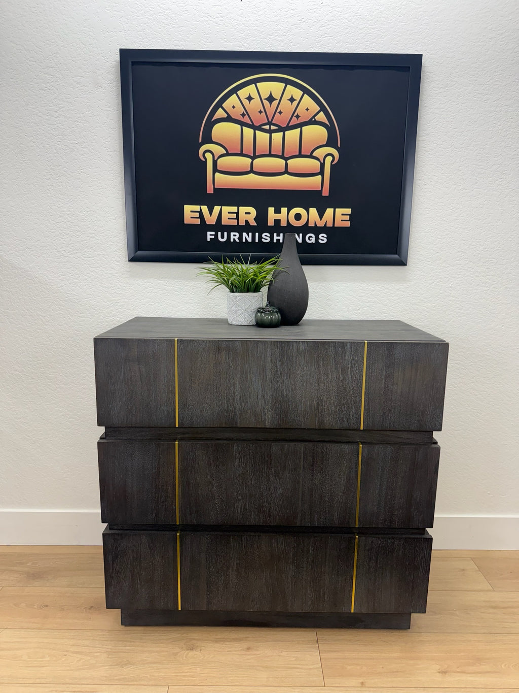 Nickalus Accent Chest - Mid-Century-Modern